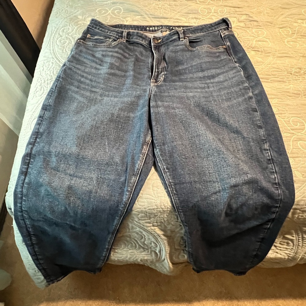 American Eagle Outfitters Blue Jeans Relaxed Fit